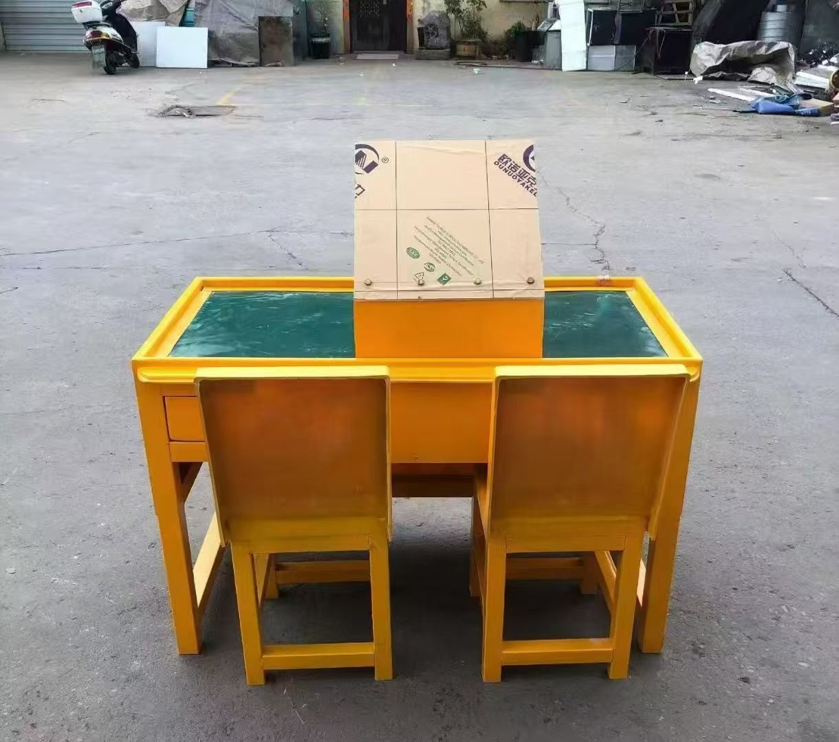华容防静电导通桌井下煤矿火工品发放桌：危险品流转的安全守护者